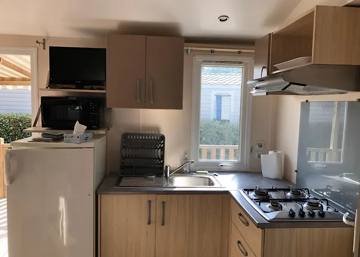 Kemping Mobilhome 3 4 Etoiles *